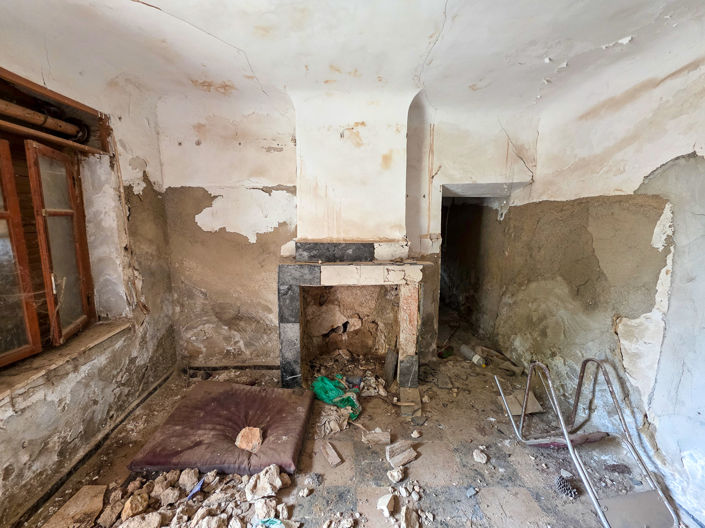 Image No.30-4 Bed Country House for sale