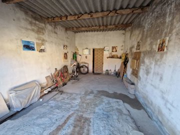 3215buildingplotinbarinas181022104512634e4f12