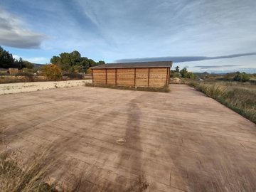 3239woodenhomeonplotinpicturesquehamlet211122