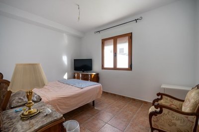 39494bedtownhouseinpinoso200126132309cf328037