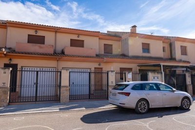 39494bedtownhouseinpinoso200126132316cf328022