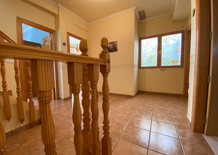 Image No.30-5 Bed Townhouse for sale