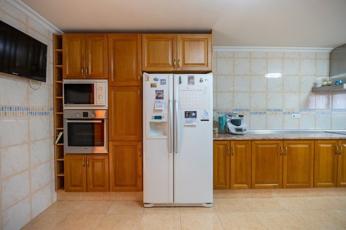 Image No.28-5 Bed Townhouse for sale