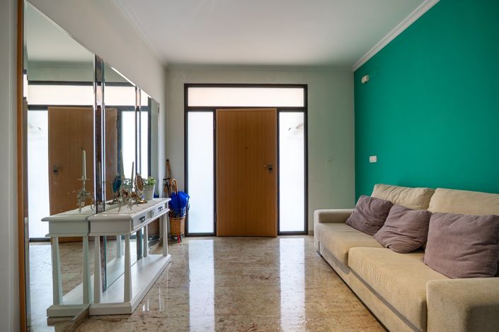 Image No.5-5 Bed Townhouse for sale