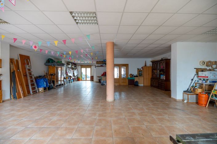 Image No.8-5 Bed Townhouse for sale