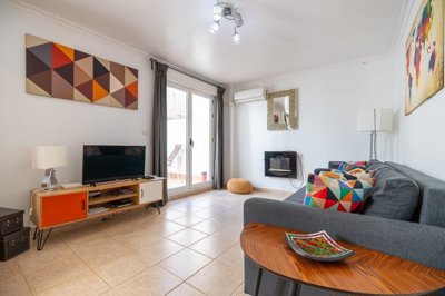 3956atticapartmentwprivateroofterrace29012614