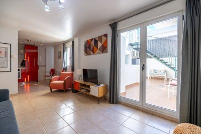 3956atticapartmentwprivateroofterrace29012614