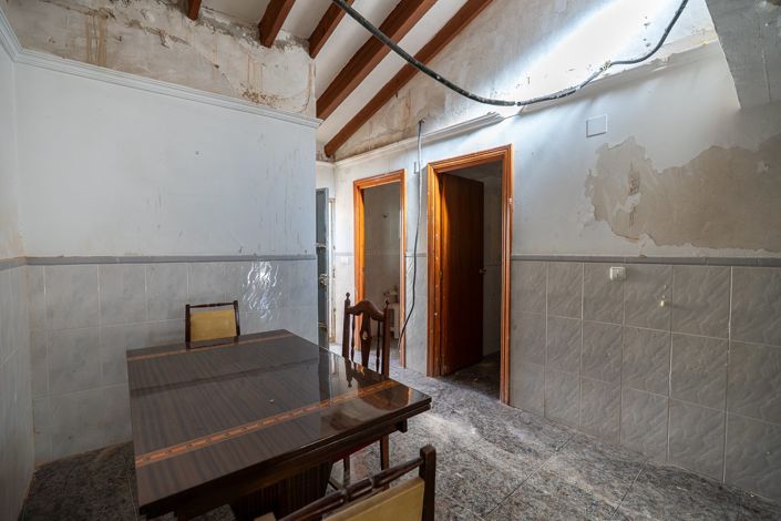 Image No.17-8 Bed Country House for sale