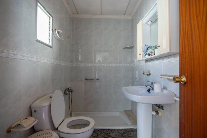 Image No.21-8 Bed Country House for sale