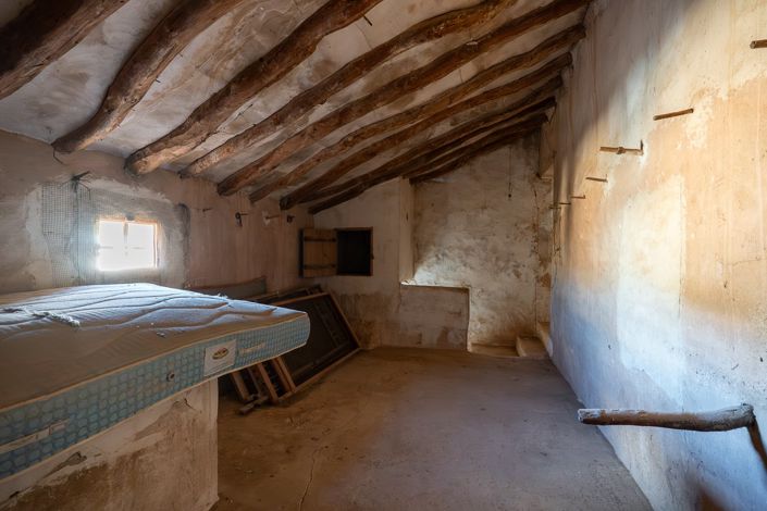 Image No.24-8 Bed Country House for sale