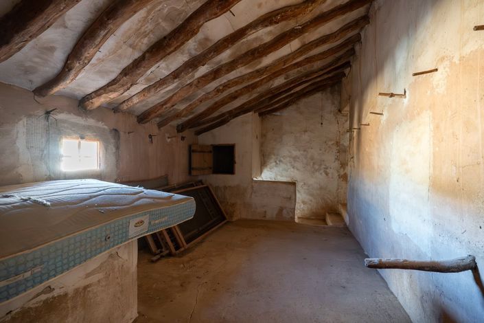 Image No.24-8 Bed Country House for sale