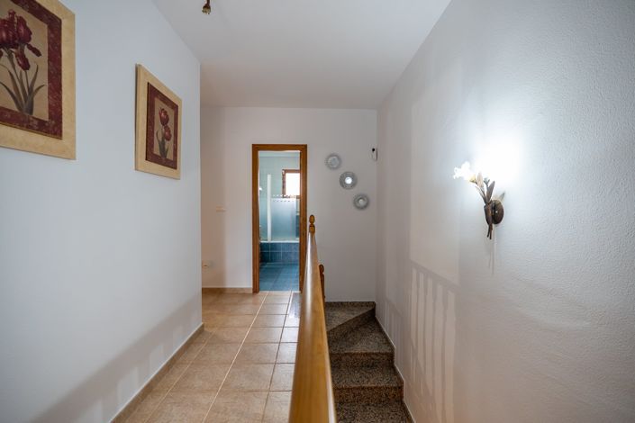 Image No.21-3 Bed Townhouse for sale