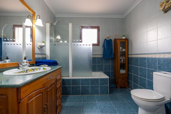 Image No.22-3 Bed Townhouse for sale