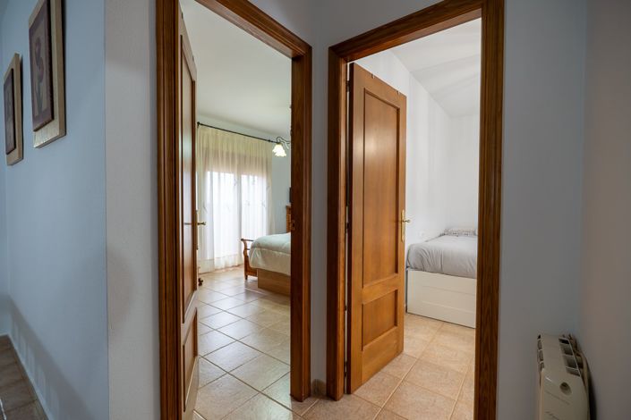 Image No.24-3 Bed Townhouse for sale