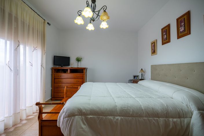 Image No.29-3 Bed Townhouse for sale