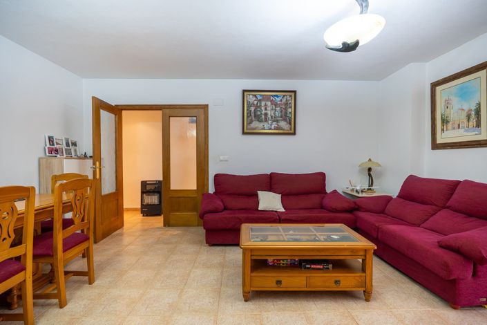 Image No.6-3 Bed Townhouse for sale