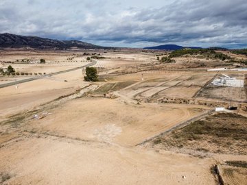 39649526m2buildingplot110226122309cf3295drone