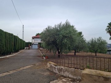 3961detachedvillaontheedgeoflassalinetaspetre