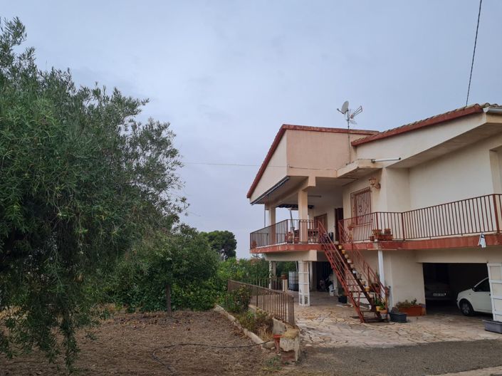 Image No.2-4 Bed Villa for sale