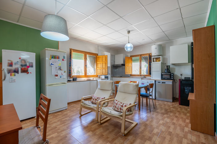 Image No.15-3 Bed Country House for sale