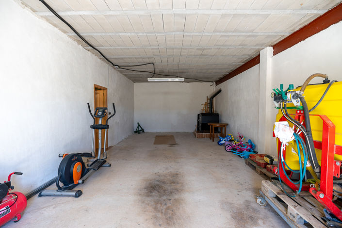 Image No.29-3 Bed Country House for sale