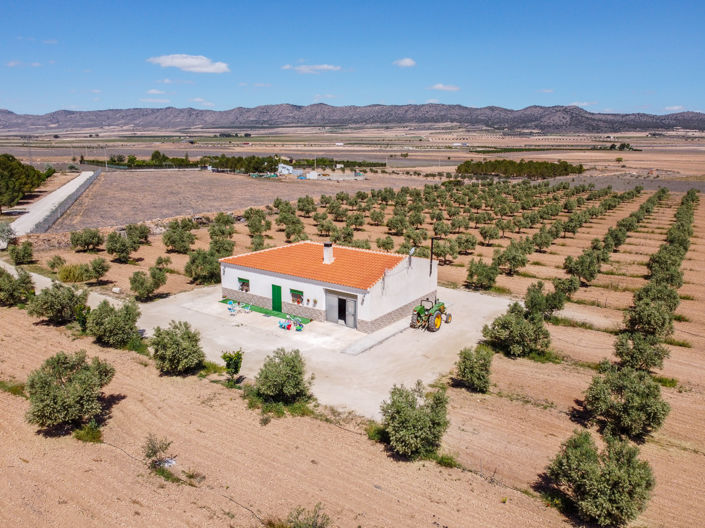 Image No.6-3 Bed Country House for sale