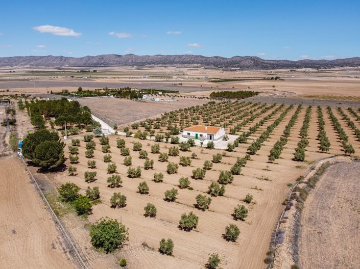 Image No.8-3 Bed Country House for sale