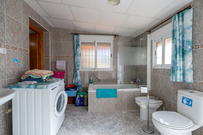 Image No.29-3 Bed Villa for sale