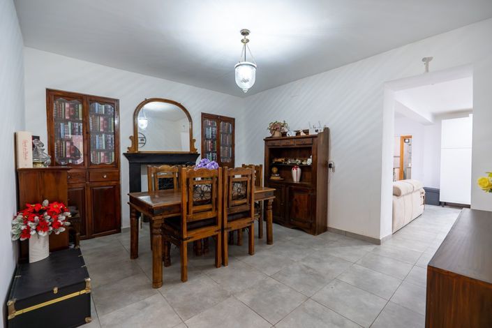 Image No.12-3 Bed Country House for sale
