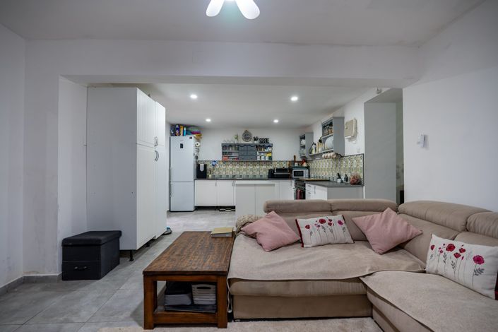 Image No.21-3 Bed Country House for sale