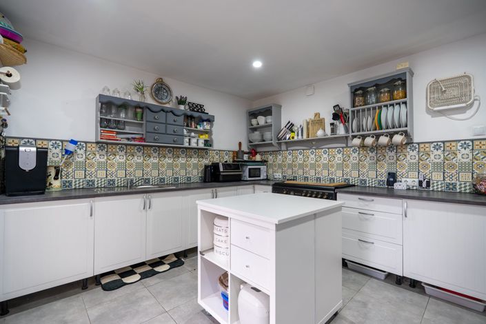 Image No.23-3 Bed Country House for sale