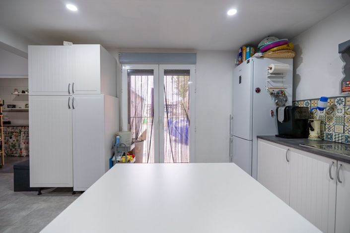 Image No.26-3 Bed Country House for sale