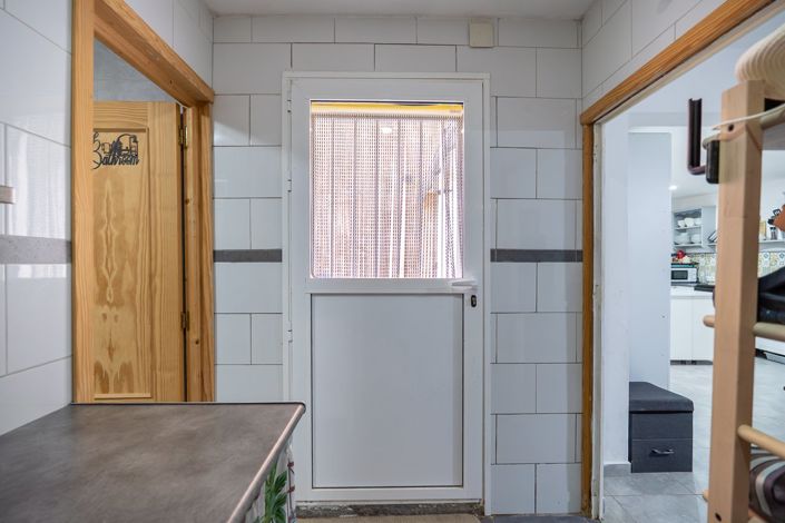 Image No.29-3 Bed Country House for sale