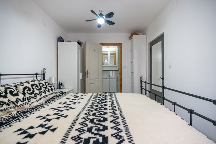 Image No.5-3 Bed Country House for sale