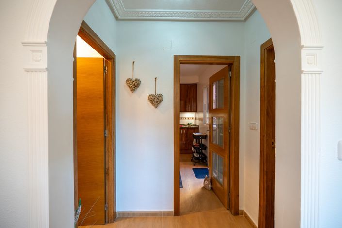 Image No.11-3 Bed Country House for sale