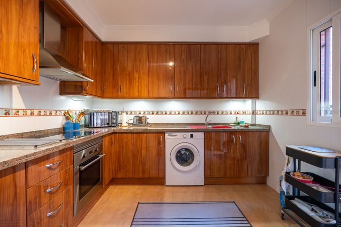 Image No.15-3 Bed Country House for sale