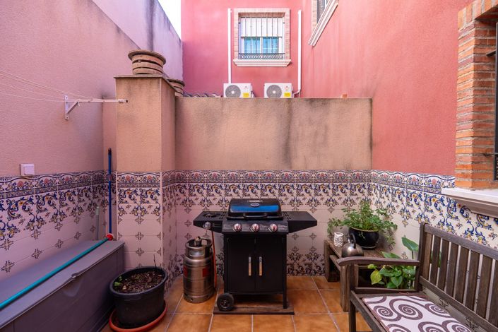 Image No.18-3 Bed Country House for sale