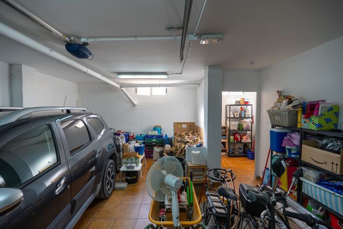 Image No.24-3 Bed Country House for sale