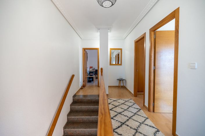 Image No.28-3 Bed Country House for sale