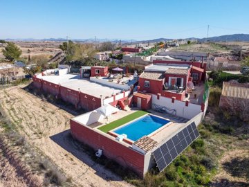 39734bedroomcountryhousenearpinoso02032612455