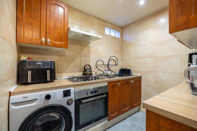 39734bedroomcountryhousenearpinoso02032612400