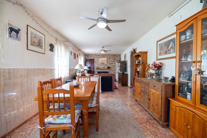 Image No.8-4 Bed Villa for sale