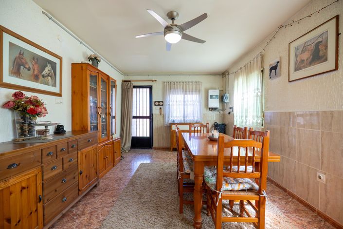 Image No.9-4 Bed Villa for sale