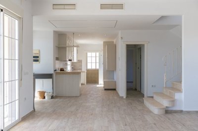 3972detachedvillawguesthouseinpinoso270226130