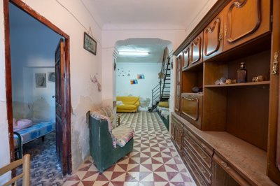 3974countryhousewith33hectaresofland030326131