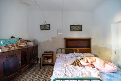 3974countryhousewith33hectaresofland030326131