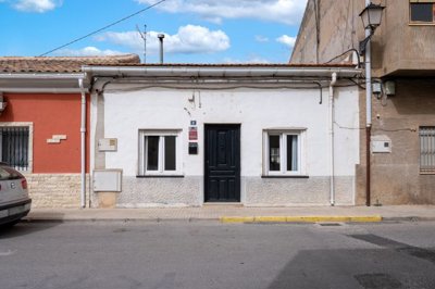 3976lovely6bedtownhousewprivatecourtyard08032