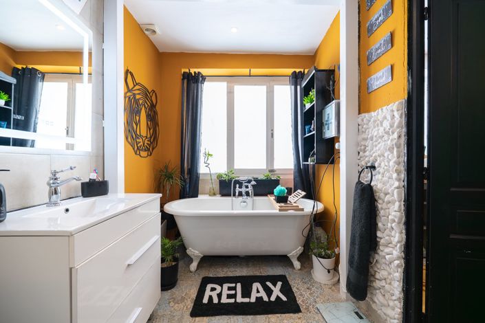 Image No.22-6 Bed Townhouse for sale