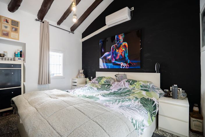 Image No.9-6 Bed Townhouse for sale