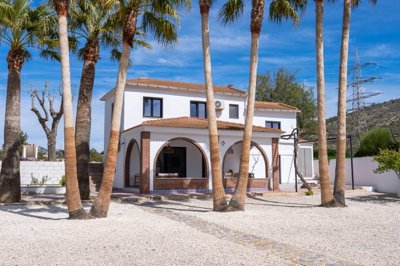 3983beautiful3bedvillawcasitaandpool180326220